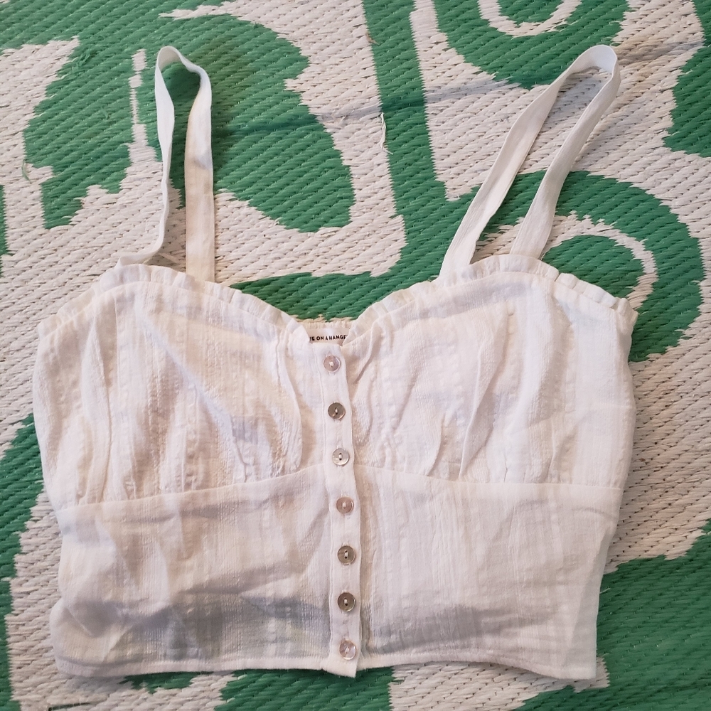 NWT 100% Cotton Crop Top Buttons on the Front